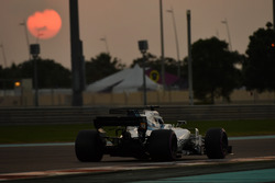Ленс Стролл, Williams FW40
