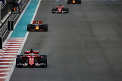 Себастьян Феттель, Ferrari SF70H, Даніель Ріккардо, Red Bull Racing RB13, Кімі Райкконен, Ferrari S