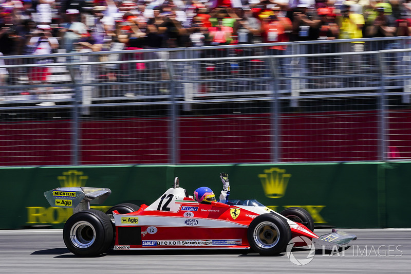 Jacques Villeneuve, babasının 1978 Kanada GP'yi kazandığı Ferrari 312T3'ü sürüyor