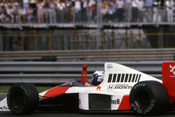 Yarış galibi Alain Prost, McLaren MP4/5