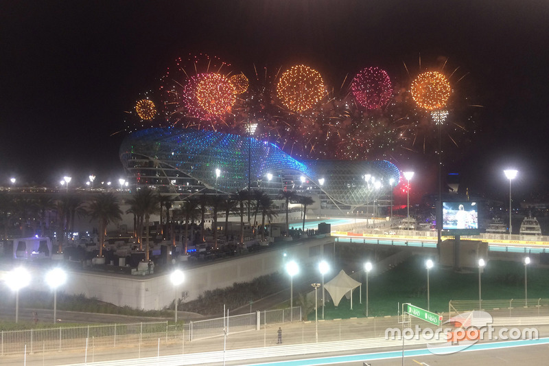 Marina Stand - Yas Viceroy