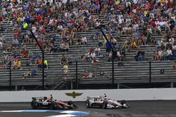 Will Power, Team Penske Chevrolet, Robert Wickens, Schmidt Peterson Motorsports Honda