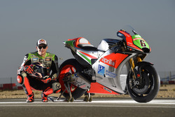 Stefan Bradl met de Aprilia RS-GP 2016, Team Gresini