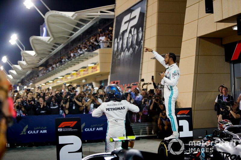 Льюіс Хемілтон, Mercedes AMG F1, та Валттері Боттас, Mercedes AMG F1