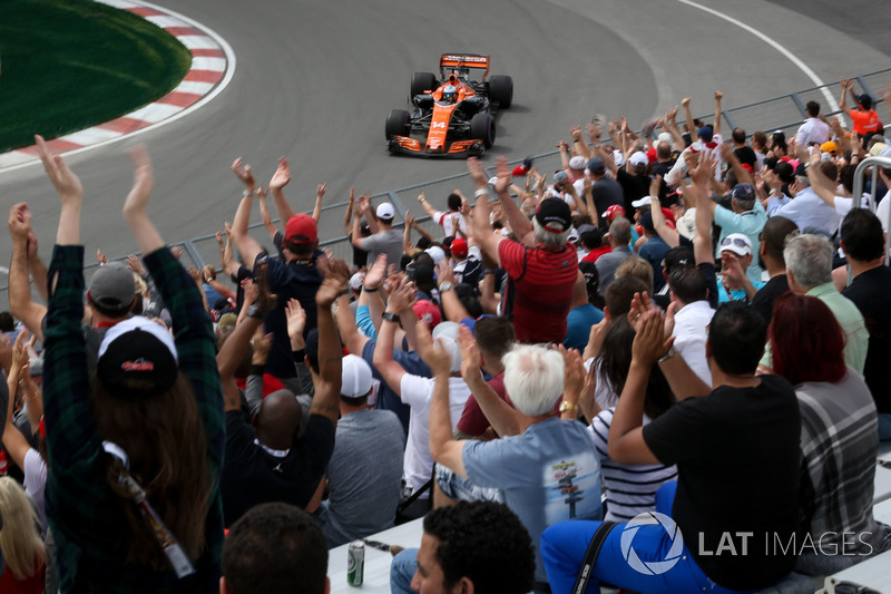 Gewinner: Fernando Alonso (McLaren)