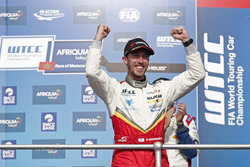 Podium: Ganador, Esteban Guerrieri, Campos Racing, Chevrolet RML Cruze TC1