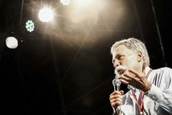Chase Carey, CEO, Formula One, F1 Fanzone sahnesinde