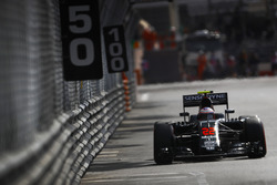 Jenson Button, McLaren MP4-31