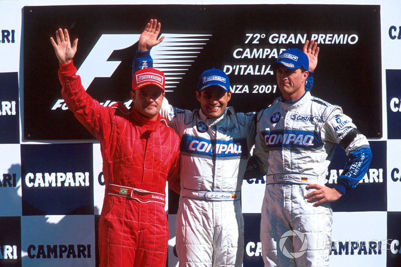 Podium: Rubens Barrichello, Ferrari (kedua), Juan Pablo Montoya, Williams (pemenang), Ralf Schumacher, Williams (ketiga)