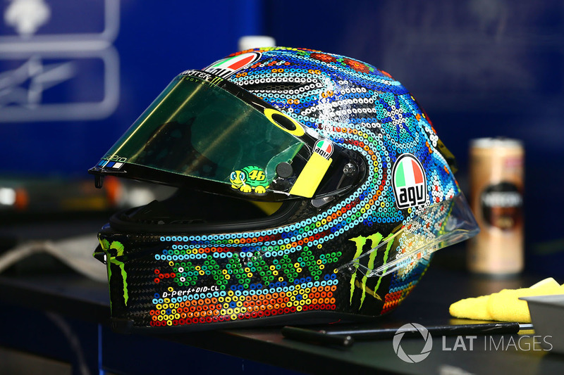 El casco de Valentino Rossi, Yamaha Factory Racing