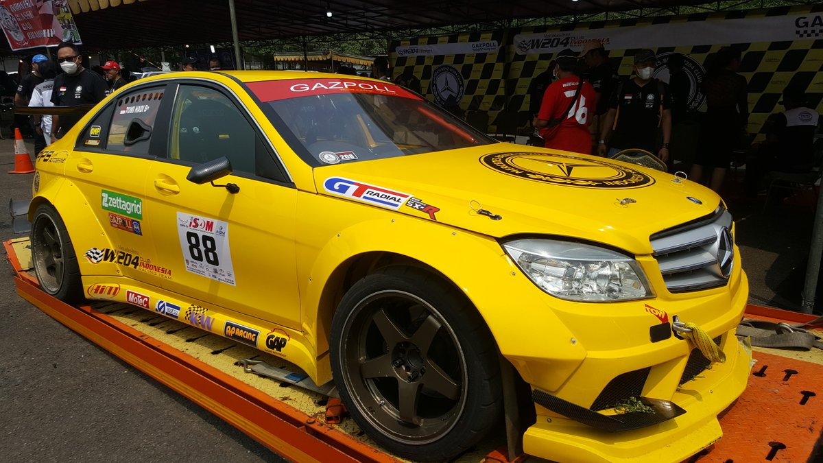 Mercedes-Benz W204 Club Racing Team