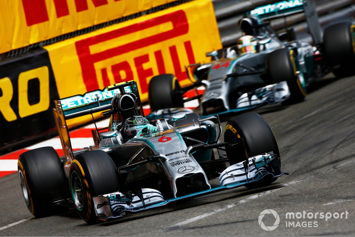Nico Rosberg, Mercedes F1 W05 Hybrid, lidera sobre Lewis Hamilton, Mercedes F1 W05