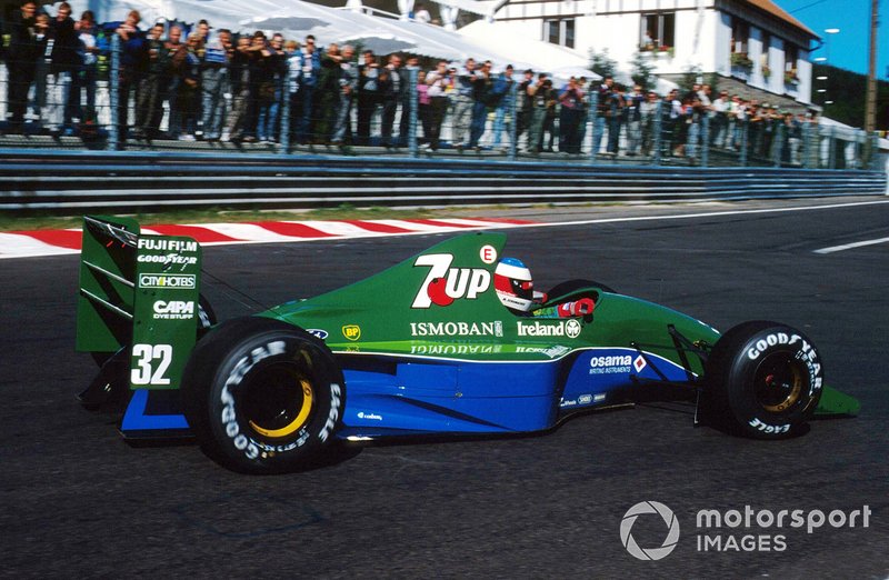 Michael Schumacher, Jordan 191 Ford, saat berlomba di Sirkuit Spa-Francorchamps pada GP Belgia 1991.
