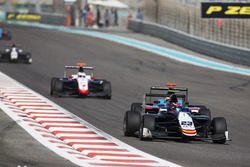 Steijn Schothorst, Campos Racing vor Arjun Maini, Jenzer Motorsport