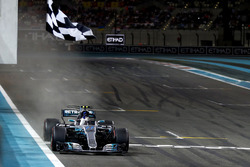 Checkered flag Valtteri Bottas, Mercedes F1 W08