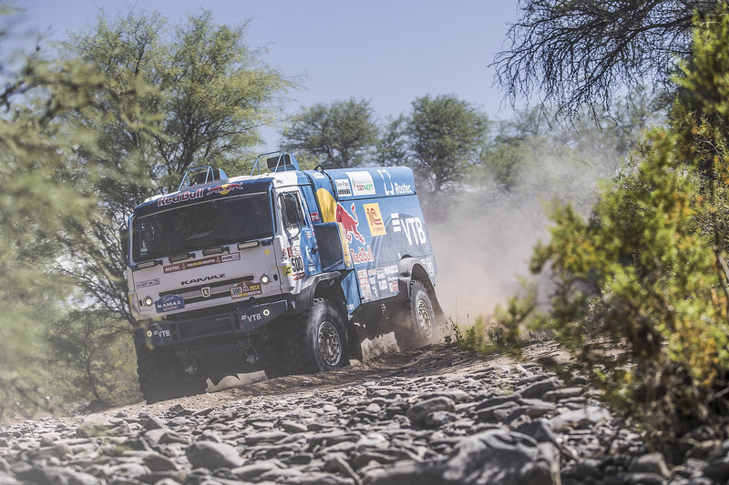 #500 Team Kamaz Master: Едуард Ніколаєв, Євген Яковлєв, Володимир Рибаков