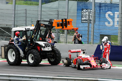 Sebastian Vettel, Ferrari SF16-H , opgave na crash