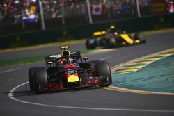 Макс Ферстаппен, Red Bull Racing RB14 Tag Heuer, Карлос Сайнс-мол., Renault Sport F1 Team R.S. 18