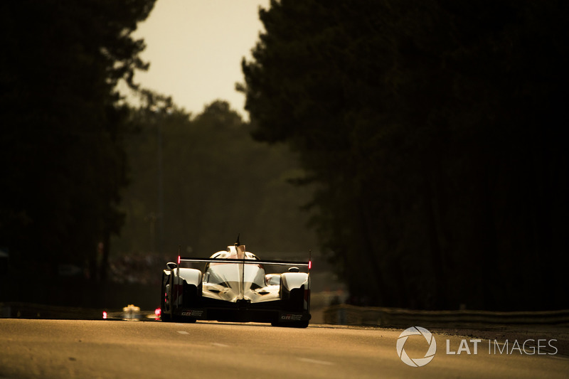 #8 Toyota Gazoo Racing Toyota TS050: Себастьян Буемі, Казукі Накадзіма, Фернандо Алонсо