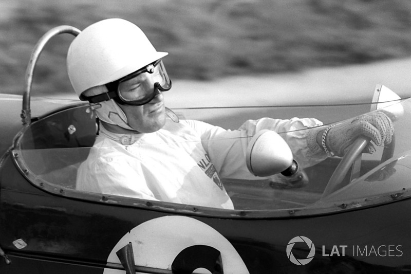 Стирлинг Мосс за рулем Lotus 18 в 1961 году