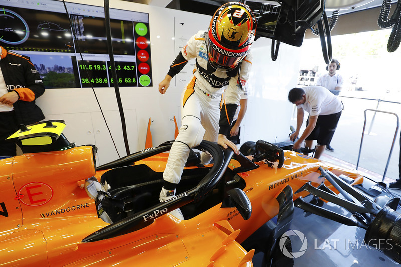 Stoffel Vandoorne, McLaren, masuk kokpit
