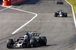 Кевін Магнуссен, Ромен Грожан, Haas F1 Team VF-17