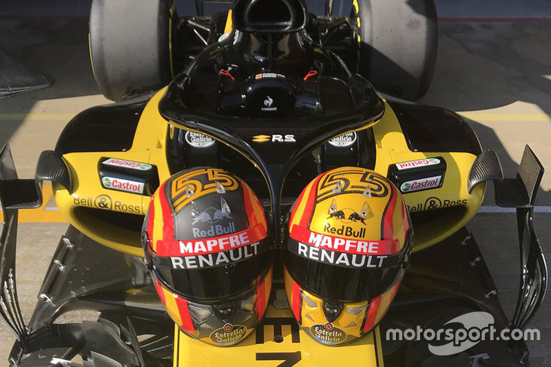 Шлем пилота Renault Sport F1 Team Карлоса Сайнса-мл.
