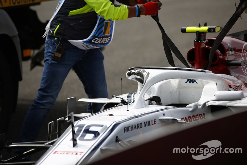Charles Leclerc, Alfa Romeo Sauber C37, valt uit in de eerste ronde