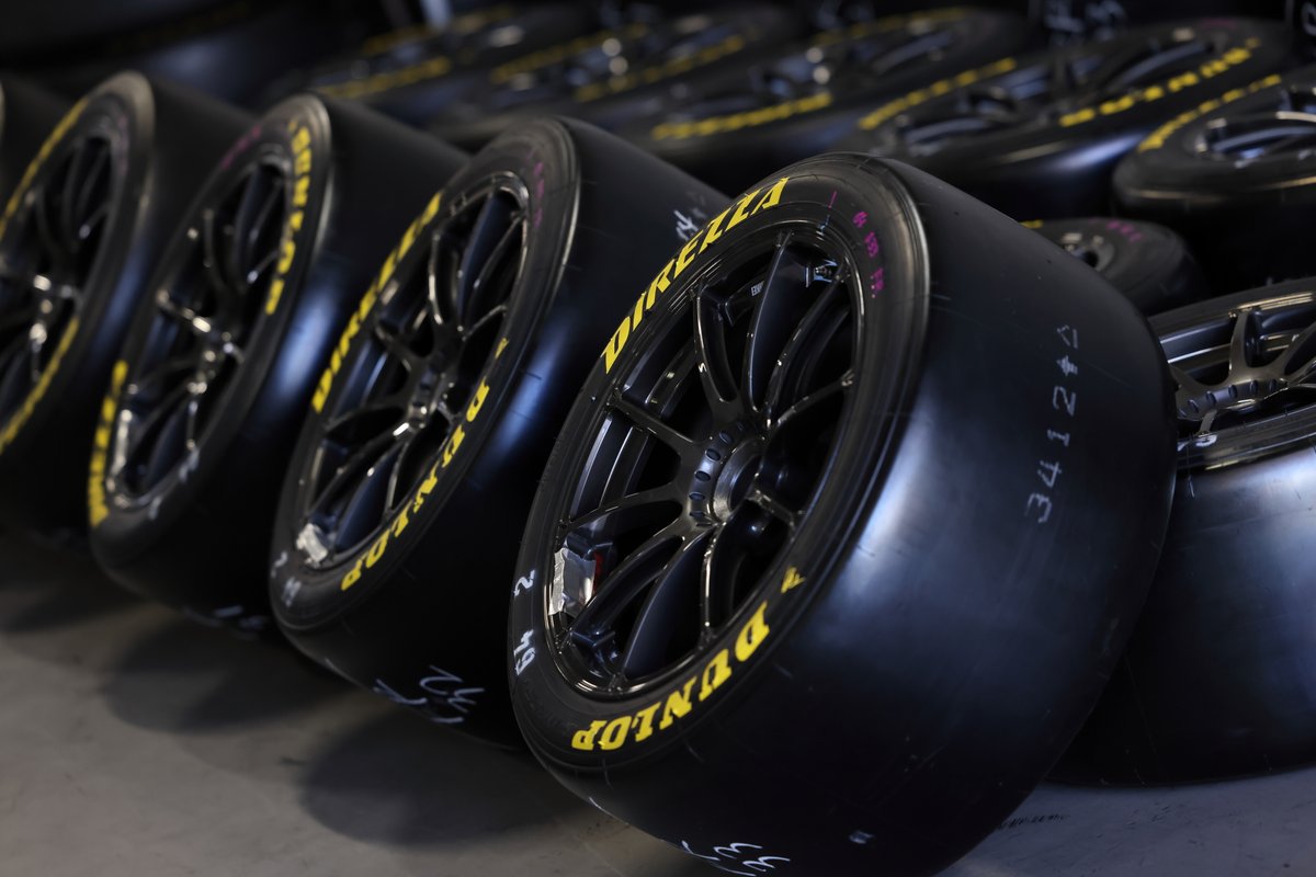 Dunlop tire