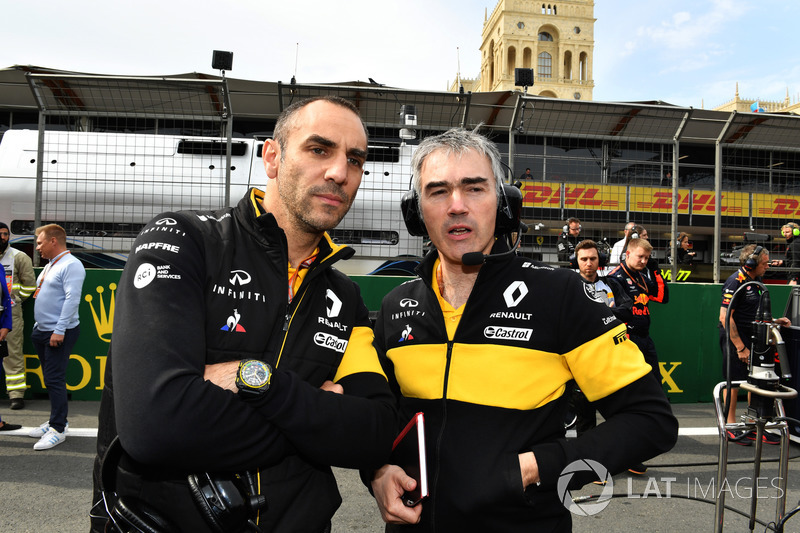 Cyril Abiteboul, CEO di Renault Sport F1 e Nick Chester, capo progettista
