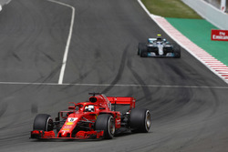 Себастьян Феттель, Ferrari SF71H, Валттері Боттас, Mercedes AMG F1 W09