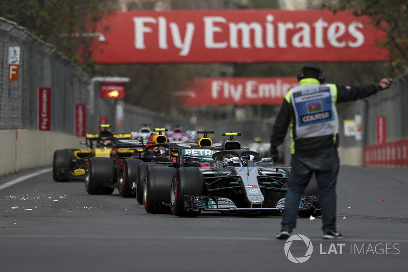 Valtteri Bottas, Mercedes-AMG F1 W09 EQ Power and marshal