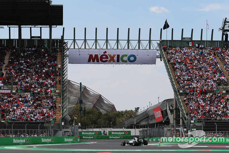 Льюіс Хемілтон, Mercedes AMG F1 W07 Hybrid