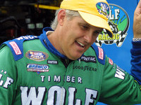 BUSCH: Green wins thriller at Kansas BUSCH: Green wins thriller at Kansas