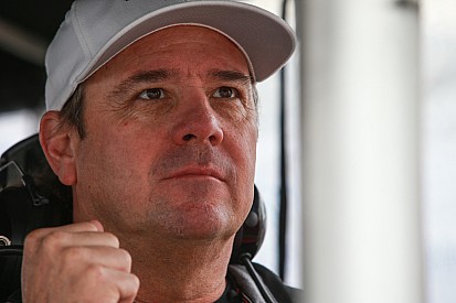 Vasser retorna a IndyCar a lado de Dale Coyne