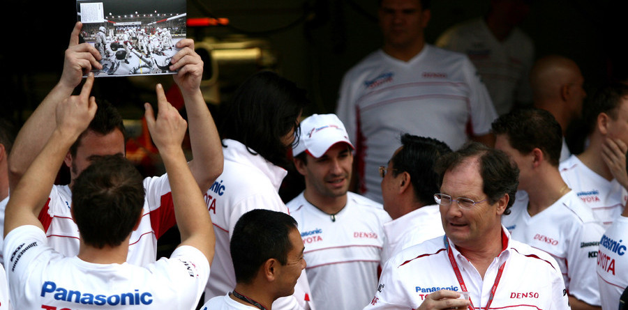 Toyota shuffles top bosses, stands by F1 Toyota shuffles top bosses, stands by F1