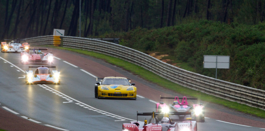 Kristensen hits barriers, more woes for Audi Kristensen hits barriers, more woes for Audi