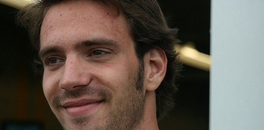 Vergne wins Rockingham thriller Vergne wins Rockingham thriller