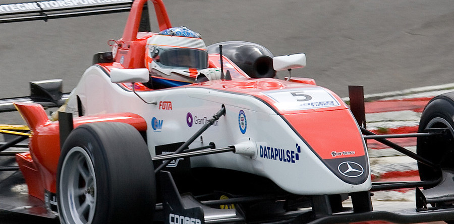 McKenzie fastest in Brands Hatch qualifying McKenzie fastest in Brands Hatch qualifying