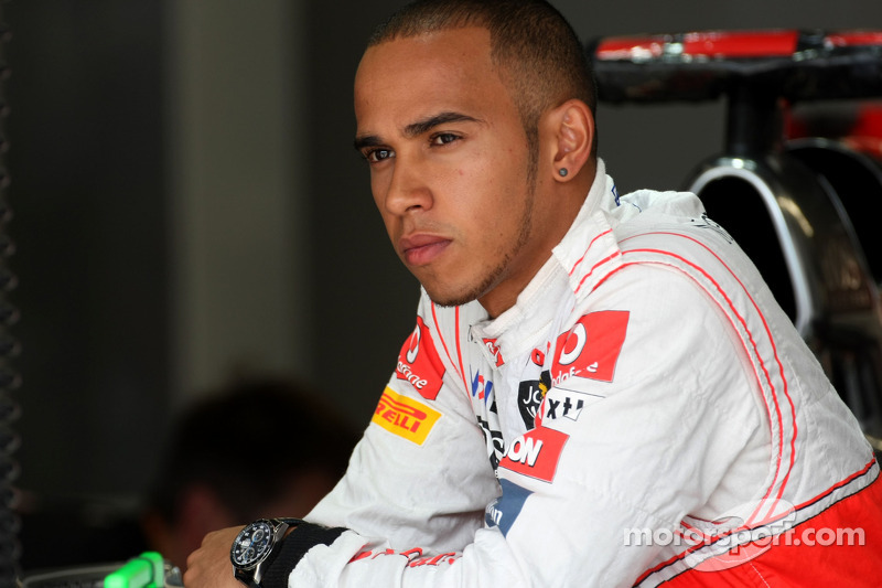 Title Hopes 'Very Small' Admits Hamilton