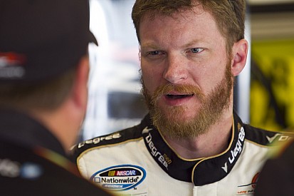 JR Motorsports signs Great Clips to 28-race deal