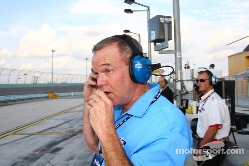 Al Unser, Jr. takes the Indy Charity Legends Pro-Am race
