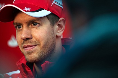 Vettel dice que él no vio el incio del accidente de Alonso