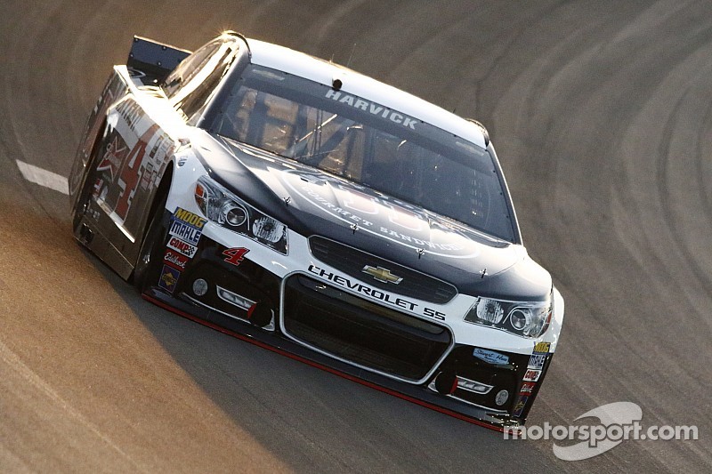 Harvick domina en Las Vegas