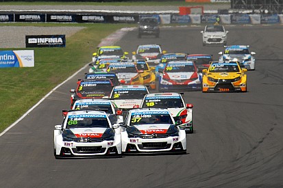 Photos WTCC - La première manche en Argentine