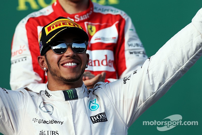 Que Red Bull contrate mejor gente: Hamilton