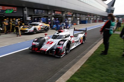 Audi fastest again in wet Silverstone FP3