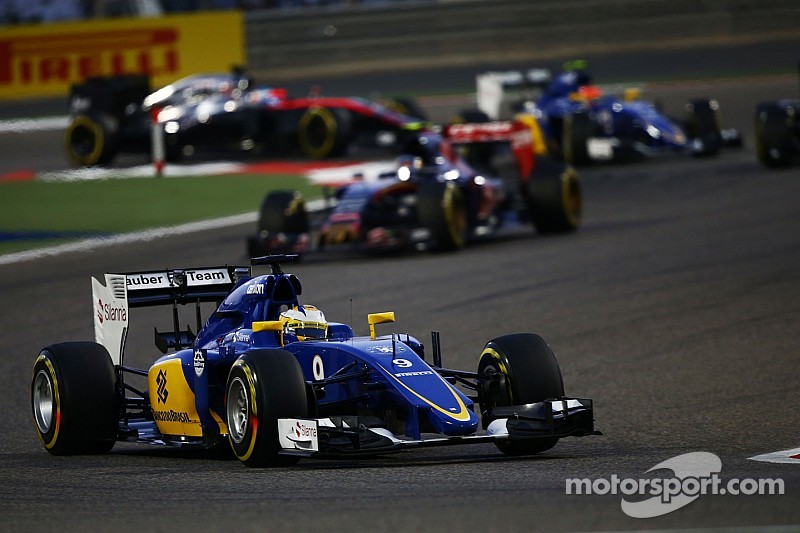 Сбои техники лишили пилотов Sauber верных очков