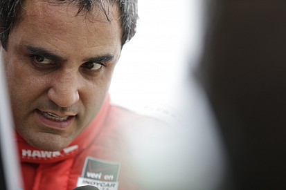 Montoya mantiene el liderato en IndyCar