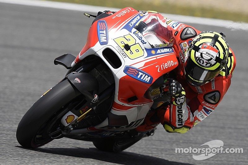 Andrea Iannone saldrá adelante en Jerez